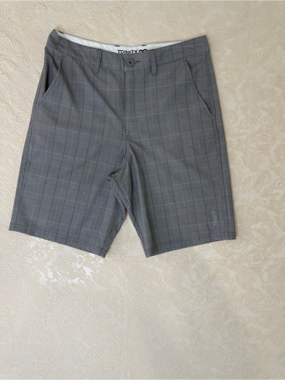 Trinity Hybrid Shorts Mens Size 30 Grey Plaid Casual Board Shorts Flat Front